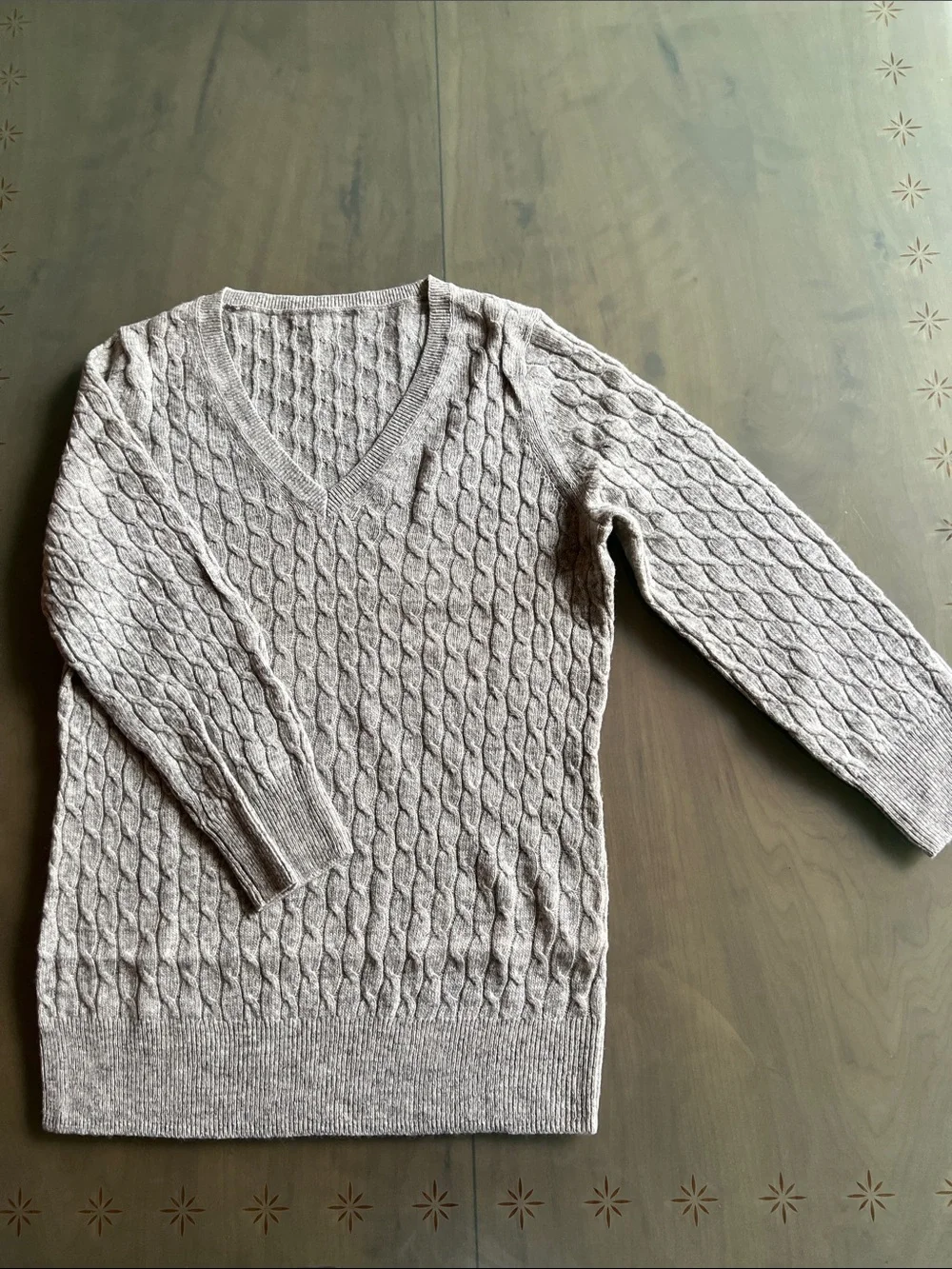 Banana Republic V-Neck Cable Knit Sweater